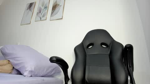 Snapshot of _molly_rosse_ chatting on 05.18.26 _molly_rosse_ online show from 05.18.26
