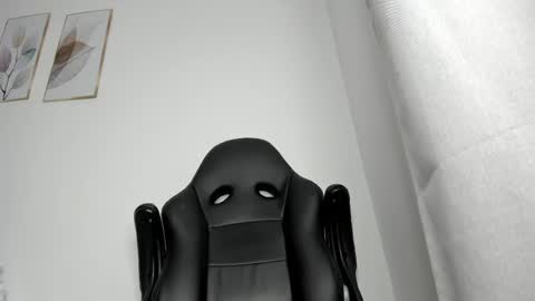 Snapshot of _molly_rosse_ chatting on 05.29.26 _molly_rosse_ online show from 05.29.26