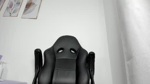 Snapshot of _molly_rosse_ chatting on 06.17.26 _molly_rosse_ online show from 06.17.26