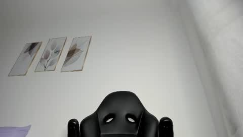 Snapshot of _molly_rosse_ chatting on 08.04.26 _molly_rosse_ online show from 08.04.26