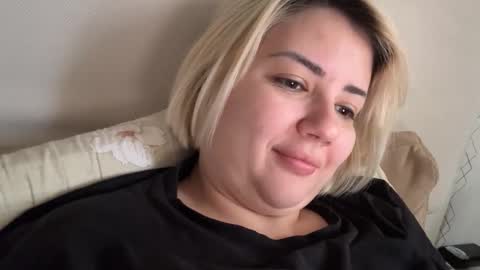 Snapshot of _morpho_ chatting on 12.20.25 Francine Aisi Morpho - a genus of blue butterflies. online show from 12.20.25