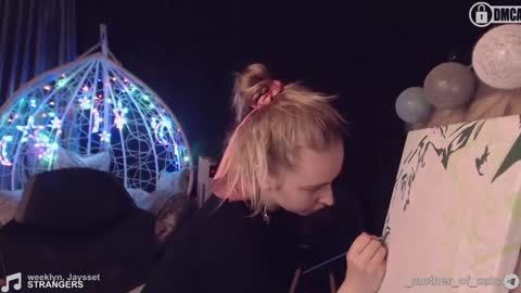 Snapshot of _mother_of_cats chatting on 03.12.25 Debby online show from 03.12.25