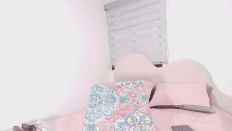 Snapshot of _mystic_luna chatting on 12.03.25 Luna online show from 12.03.25