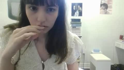 _naomixx_ online show from 05.06.26