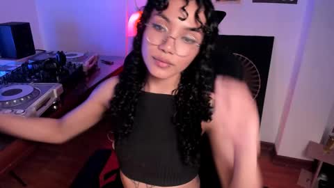 Snapshot of _natashawolf chatting on 01.10.26 Nati - Independ model online show from 01.10.26