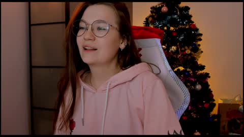 Snapshot of _nemalkovamia chatting on 12.22.24 Mia with a big heart  online show from 12.22.24
