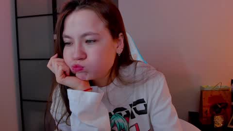 Snapshot of _nemalkovamia chatting on 02.01.25 Mia with a big heart  online show from 02.01.25