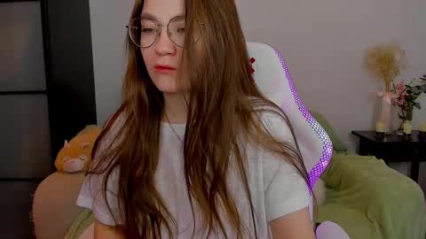Snapshot of _nemalkovamia chatting on 03.01.25 Mia with a big heart  online show from 03.01.25