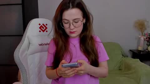Snapshot of _nemalkovamia chatting on 03.02.25 Mia with a big heart  online show from 03.02.25