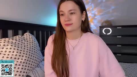 Snapshot of _nemalkovamia chatting on 09.09.25 Mia with a big heart  online show from 09.09.25