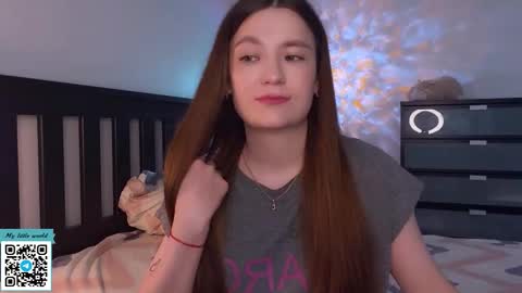 Snapshot of _nemalkovamia chatting on 09.10.25 Mia with a big heart  online show from 09.10.25