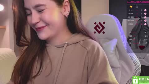 Snapshot of _nemalkovamia chatting on 02.10.26 Mia with a big heart online show from 02.10.26