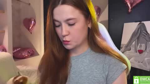 Snapshot of _nemalkovamia chatting on 03.19.26 Mia with a big heart online show from 03.19.26