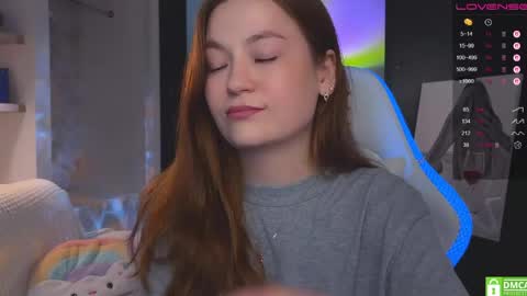 Snapshot of _nemalkovamia chatting on 05.27.26 Mia with a big heart online show from 05.27.26