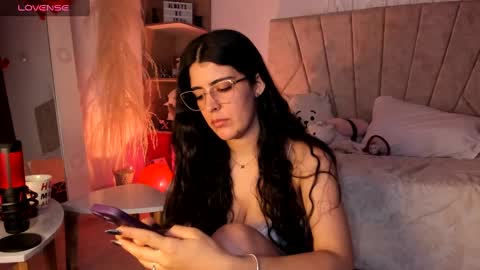 Niah  You can call me Ni or cutie haha online show from 02.18.25