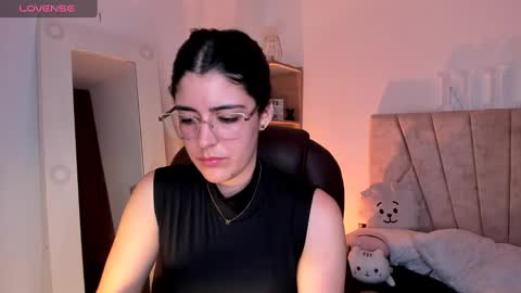 Niah  You can call me Ni or cutie haha online show from 03.01.25