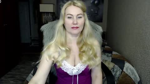 Snapshot of _night_fantasy_ chatting on 02.01.26 Donella online show from 02.01.26