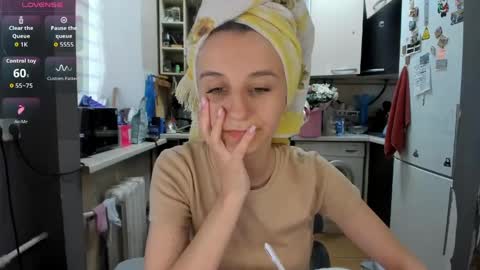 Snapshot of _nika_kik chatting on 05.30.26 Nika online show from 05.30.26
