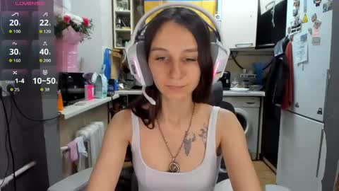 Snapshot of _nika_kik chatting on 05.31.26 Nika online show from 05.31.26