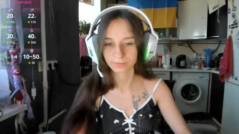 Snapshot of _nika_kik chatting on 06.07.26 Nika online show from 06.07.26