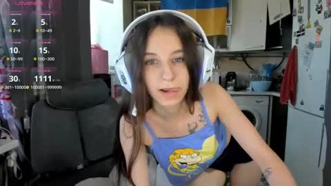 Snapshot of _nika_kik chatting on 06.17.26 Nika online show from 06.17.26