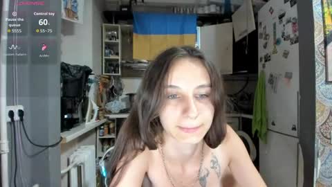 Snapshot of _nika_kik chatting on 07.28.26 Nika online show from 07.28.26