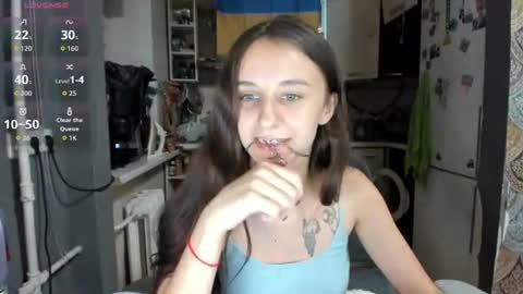 Snapshot of _nika_kik chatting on 07.28.26 Nika online show from 07.28.26