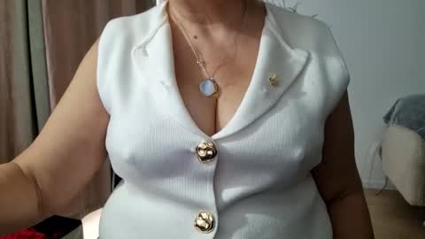 Charlotte online show from 04.21.26