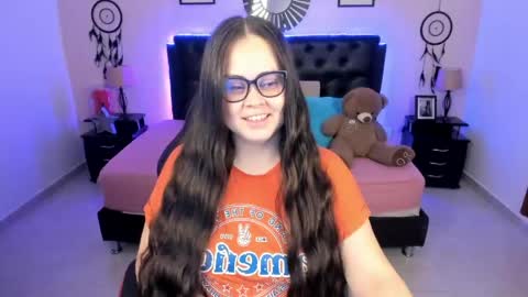 Olivia jones online show from 04.28.26