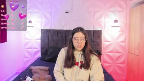 Snapshot of _paula_69 chatting on 12.18.25 Pau online show from 12.18.25