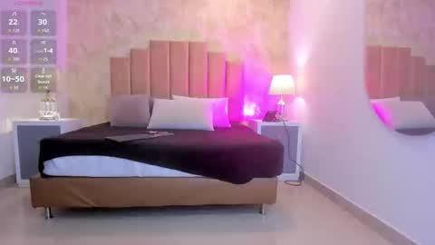  peach1  online show from 11.04.25