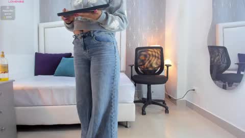  peach1  online show from 05.15.26