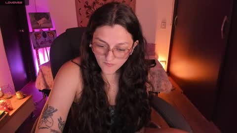 Snapshot of _peach__ chatting on 03.16.26 violeta ig online show from 03.16.26