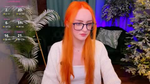 Snapshot of _pink_wassabi_ chatting on 12.20.25 Maisie online show from 12.20.25