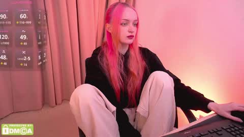 Snapshot of _pink_wassabi_ chatting on 04.19.26 Maisie online show from 04.19.26