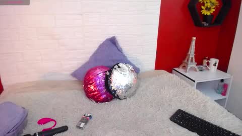 Laura online show from 10.20.25