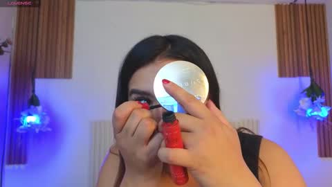 Snapshot of _poison_sweet chatting on 03.07.26 Laura online show from 03.07.26