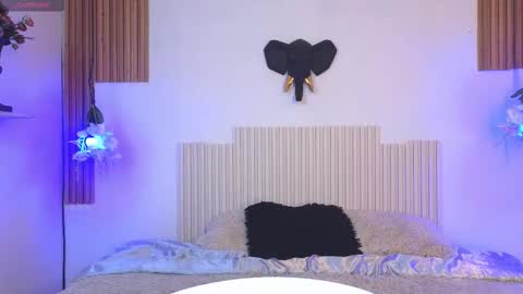 Snapshot of _poison_sweet chatting on 03.10.26 Laura online show from 03.10.26