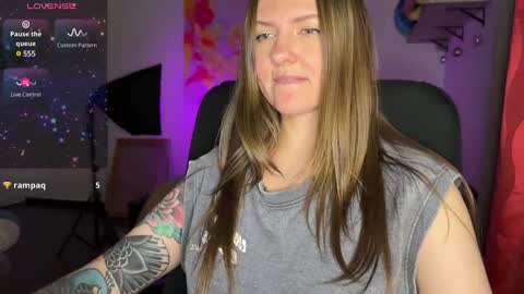  HADLY today day-off see u online 0112  online show from 02.26.25