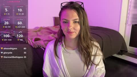  HADLY today day-off see u online 0112  online show from 02.28.25