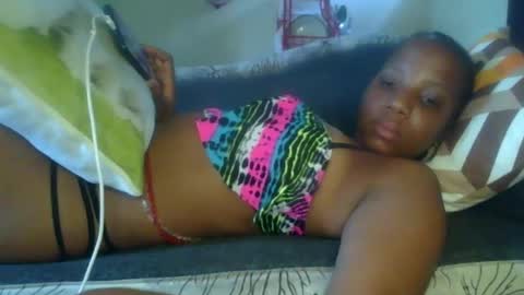 Snapshot of _queen_s chatting on 12.04.24 queen online show from 12.04.24