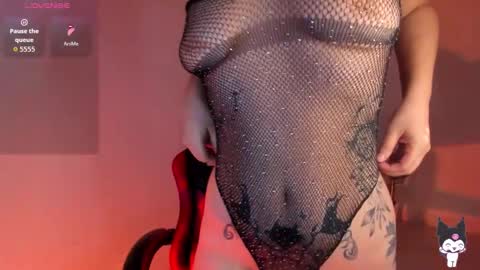 Stefany online show from 10.26.25