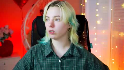 Snapshot of _rockstone_ chatting on 02.18.25 Rock stone online show from 02.18.25