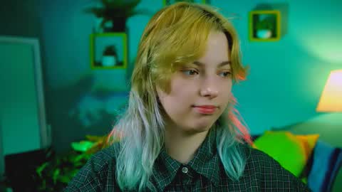 Snapshot of _rockstone_ chatting on 12.05.25 Rock stone online show from 12.05.25