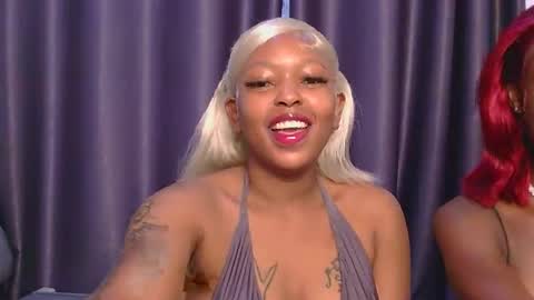 Snapshot of _roxxana chatting on 02.15.26 Roxxana online show from 02.15.26