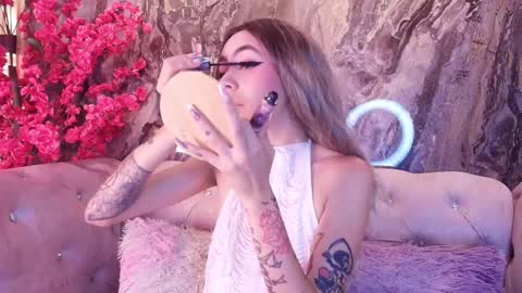 Sabrina online show from 09.20.25