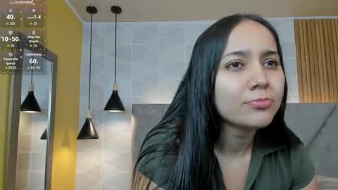 Snapshot of _sammy_fit chatting on 05.14.26 Antonella online show from 05.14.26