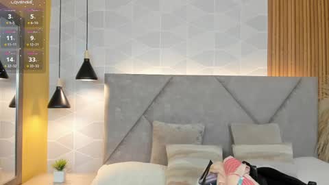 Snapshot of _sammy_fit chatting on 05.23.26 Antonella online show from 05.23.26