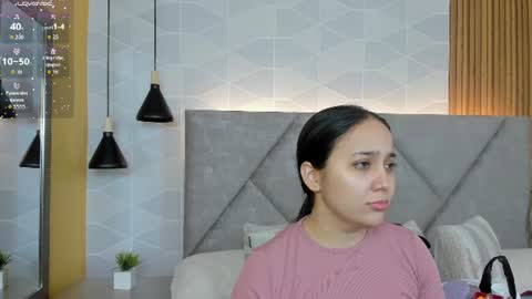 Snapshot of _sammy_fit chatting on 06.18.26 Antonella online show from 06.18.26