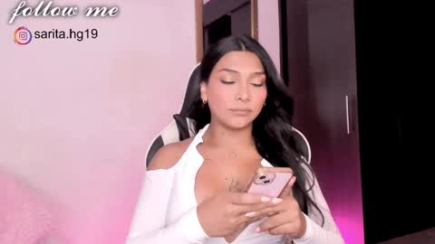 Snapshot of _sara_hernandez chatting on 01.11.25 Sara  intagram online show from 01.11.25